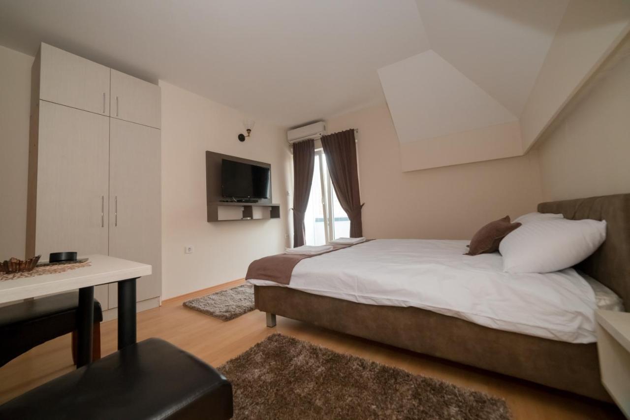 Duga Apartmani クラグイェヴァツ エクステリア 写真
